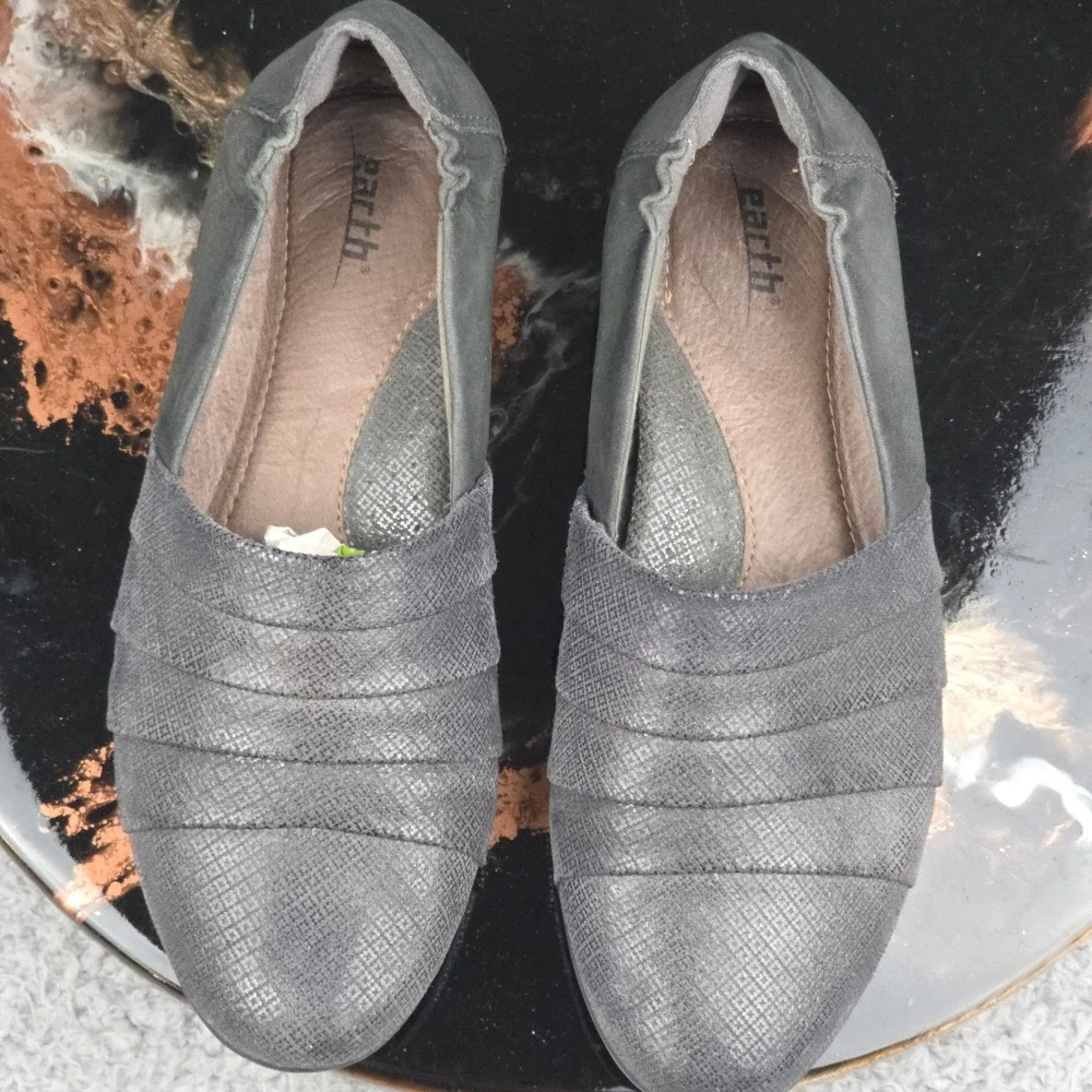 Earth Shoes Womens Slip On Flats Gray Leather Comfort Shoes Size‎ 7.5 B